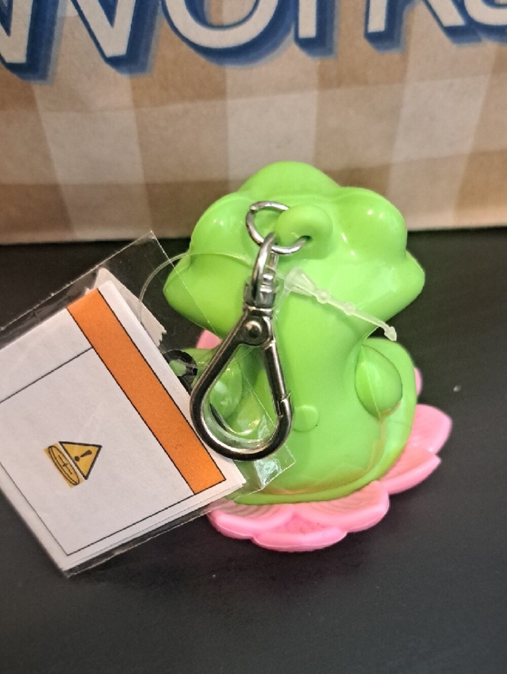 Bath & Body Works Green Frog on Pink Lotus Pocketbac Holder - Picture 2 of 3